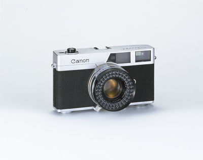 1960 Canonet camera